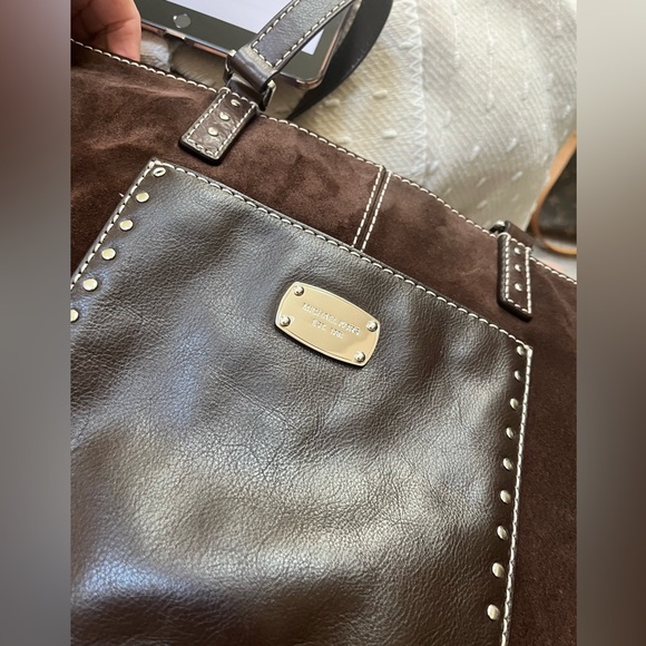 Michael Kors Suede Tote Laptop bag - Picture 2 of 12